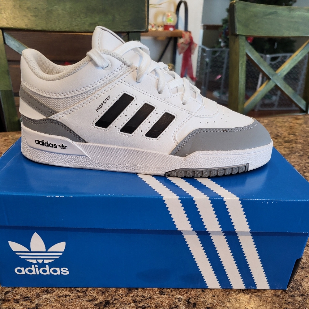Sz 3 Adidas